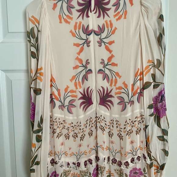 ♥️ FARM Rio Cream Winter Garden Ruffle Maxi Dress - Picture 11 of 11